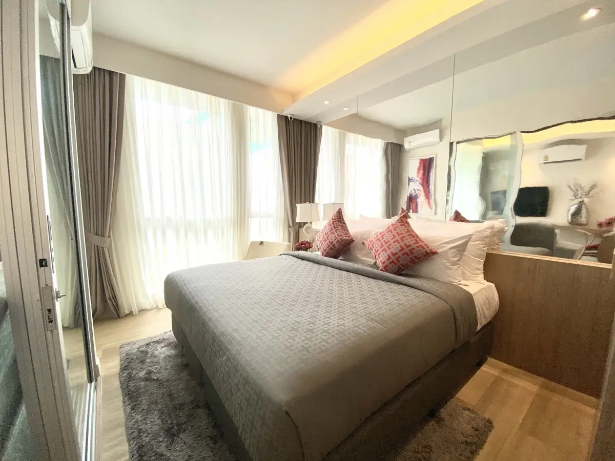 Compact Studio, Central Karon — Karon · 3/9
