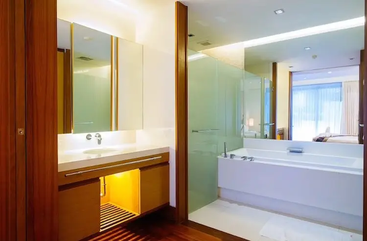 Refined 2-Bed Apartment, Pearl of Naithon — Private Pool & Gym — Nai Thon · 5/31