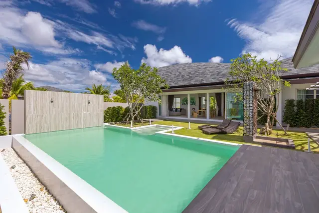 Astonishing, spacious 3-Bedroom villa, with pool view in Peykaa Estate Villas project, on Bangtao / Laguna beach — Cherng Talay