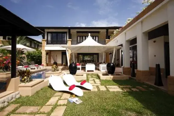 3-Bedroom Villa, with pool view and near the sea in Chom Tawan project, on Bangtao / Laguna beach — Layan