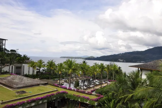 3-Bedroom Penthouse, with sea view in Andara project, on Kamala beach — Kamala