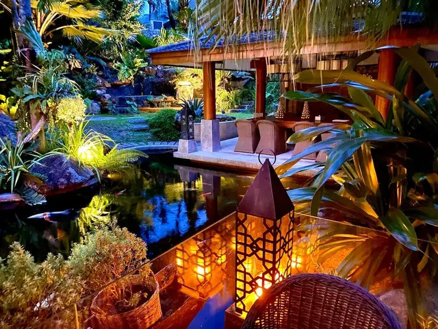 Luxury 4-Bedroom villa, with pool view, on Surin Beach beach — Surin