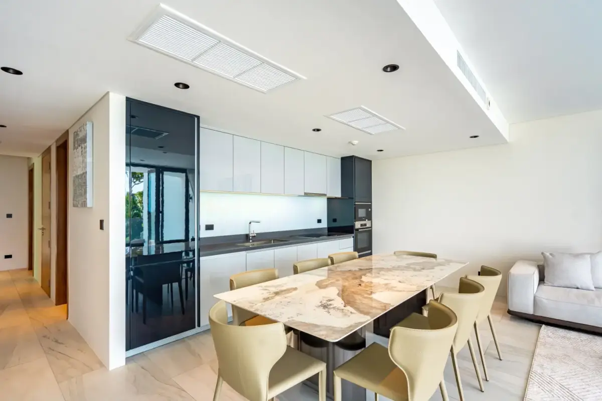 Panoramic 3-Bed Patong Condo with Pool & Views — Patong · 5/37