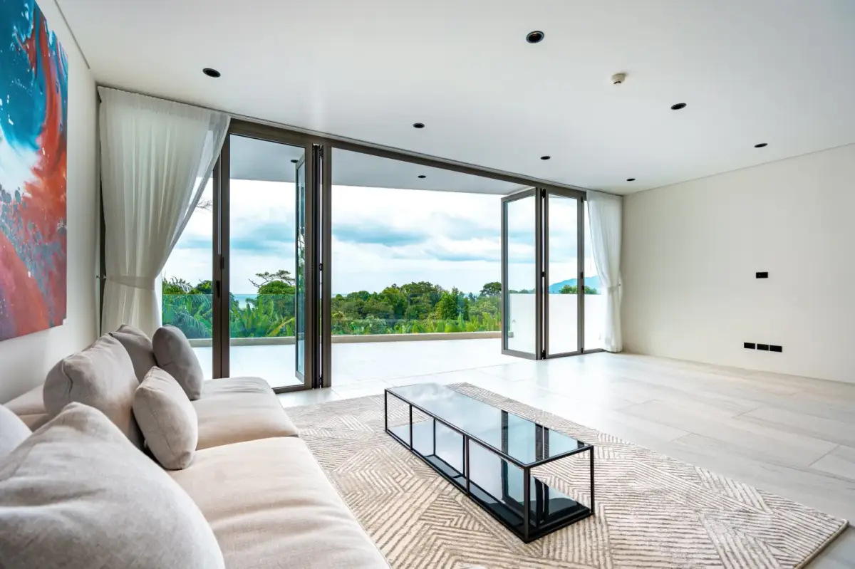 Panoramic 3-Bed Patong Condo with Pool & Views — Patong · 2/37