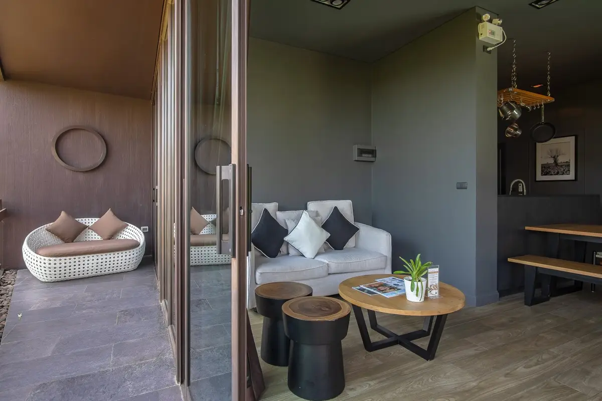 2-Bed Apartment with Balcony, Saturdays—Rawai — Rawai · 3/25