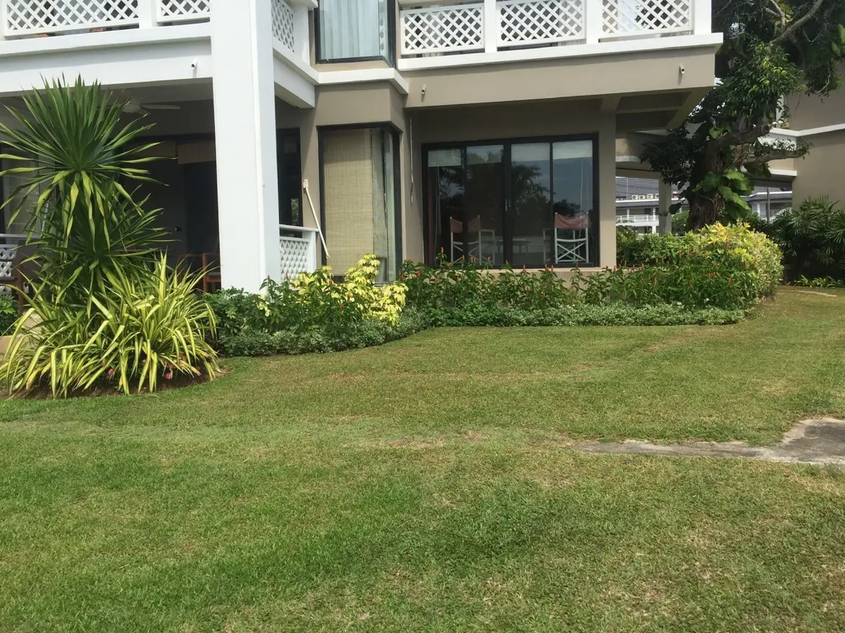 อพาร์ทเมนต์วิวทะเล 1 ห้องนอนพร้อมสระว่ายน้ำ Allamanda — Bang Tao · 3/9