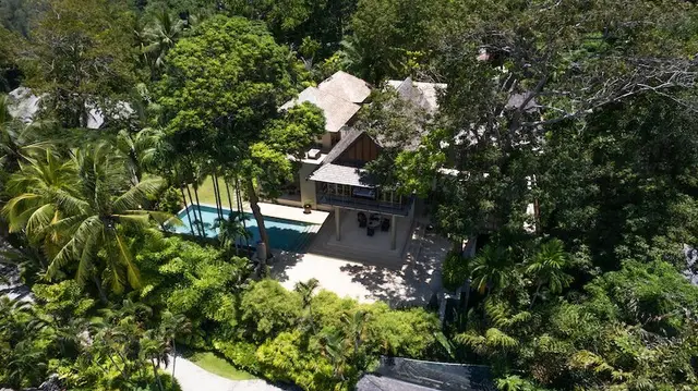 Unique beachfront villa located in a private compound adjoining Trisara Resort on Phukets west coast — Nai Thon