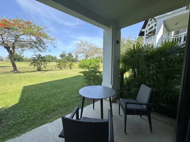 1-Bedroom Apartments, with golf course in Allamanda and project, on Bangtao / Laguna beach — Bang Tao