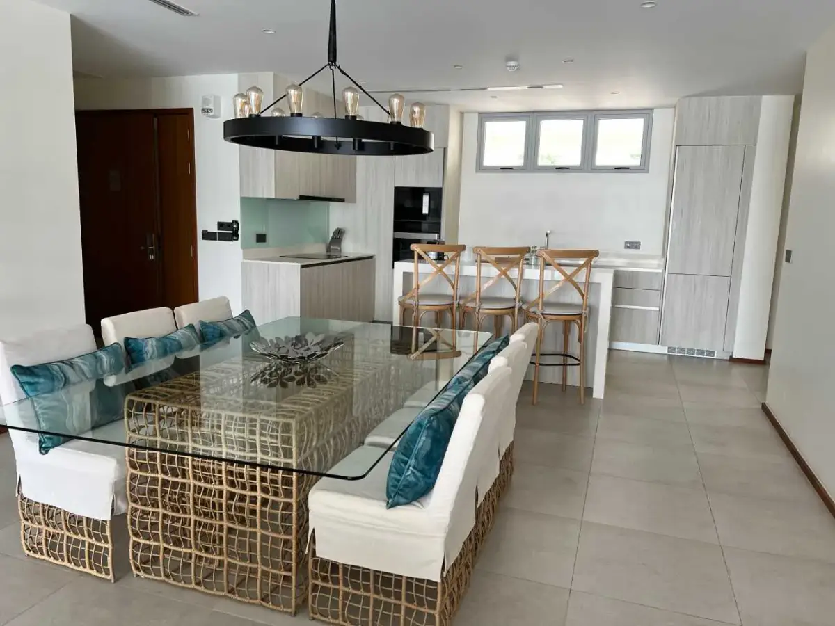 2-Bed Beachfront Apartment, Floor 1 — Bang Tao — Bang Tao · 2/10