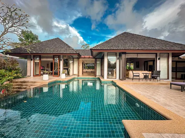 Fashionable 3-Bedroom villa, with pool view in Thai Bali project, on Bangtao / Laguna beach — Bang Tao