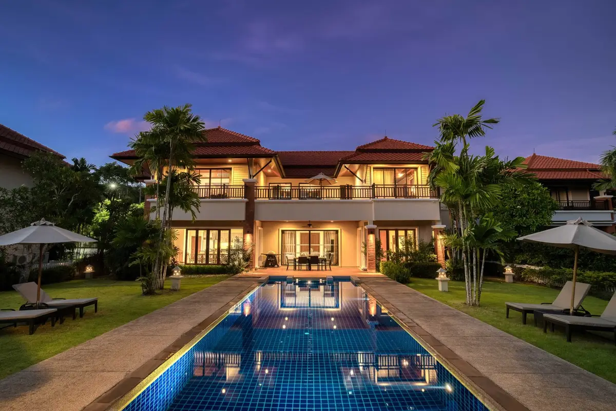 วิลล่า Angsana Villas 4 ห้องนอนอันแท้จริงพร้อมสิ่งอำนวยความสะดวกรีสอร์ต ลายัน — Layan · 4/67