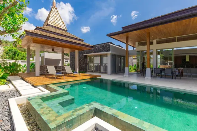 Stylish, large 3-Bedroom villa, with pool view, on Layan Beach beach — Layan