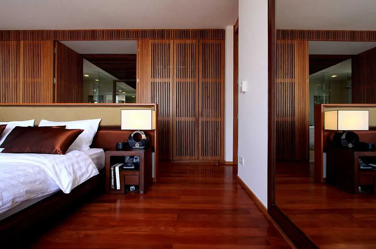 2-Bed Kata Apartment with Sea & Mountain Views — Kata · 4/10