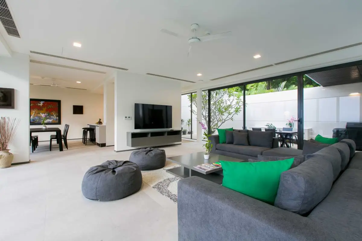 3-Bed Kata Apartment, Pool & Multiple Views — Kata · 4/17