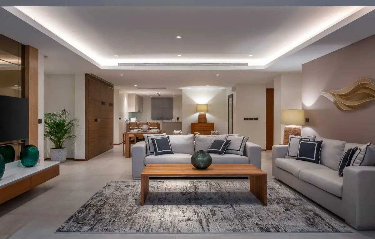 3-Bed Beachfront Apartment, Pool & Sea Views — Bang Tao · 5/18