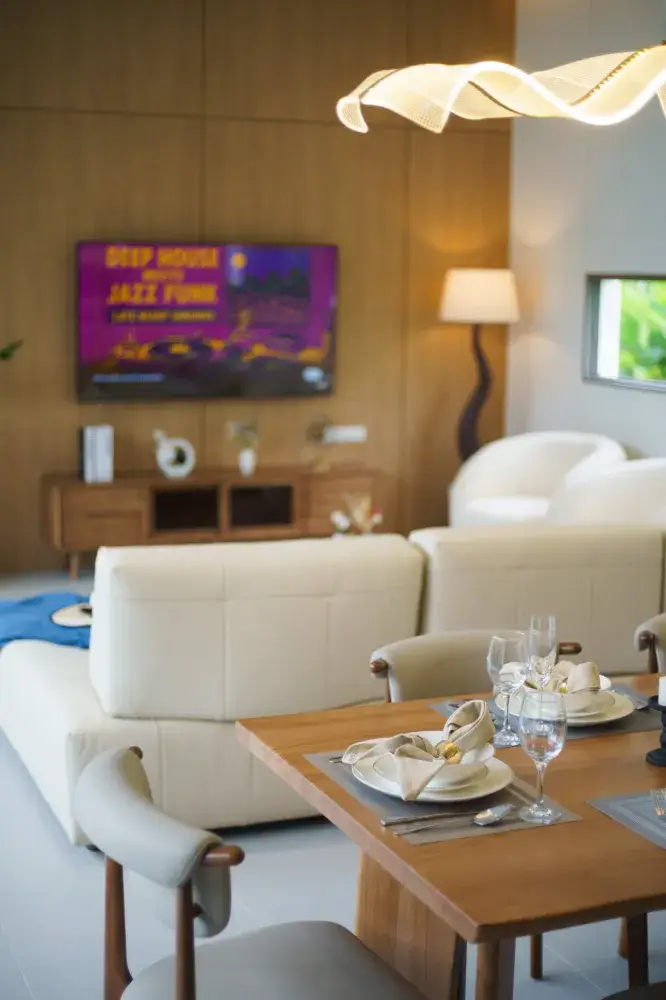 4-Bed Villa, Private Pool, Nai Harn Location — Nai Harn · 2/17