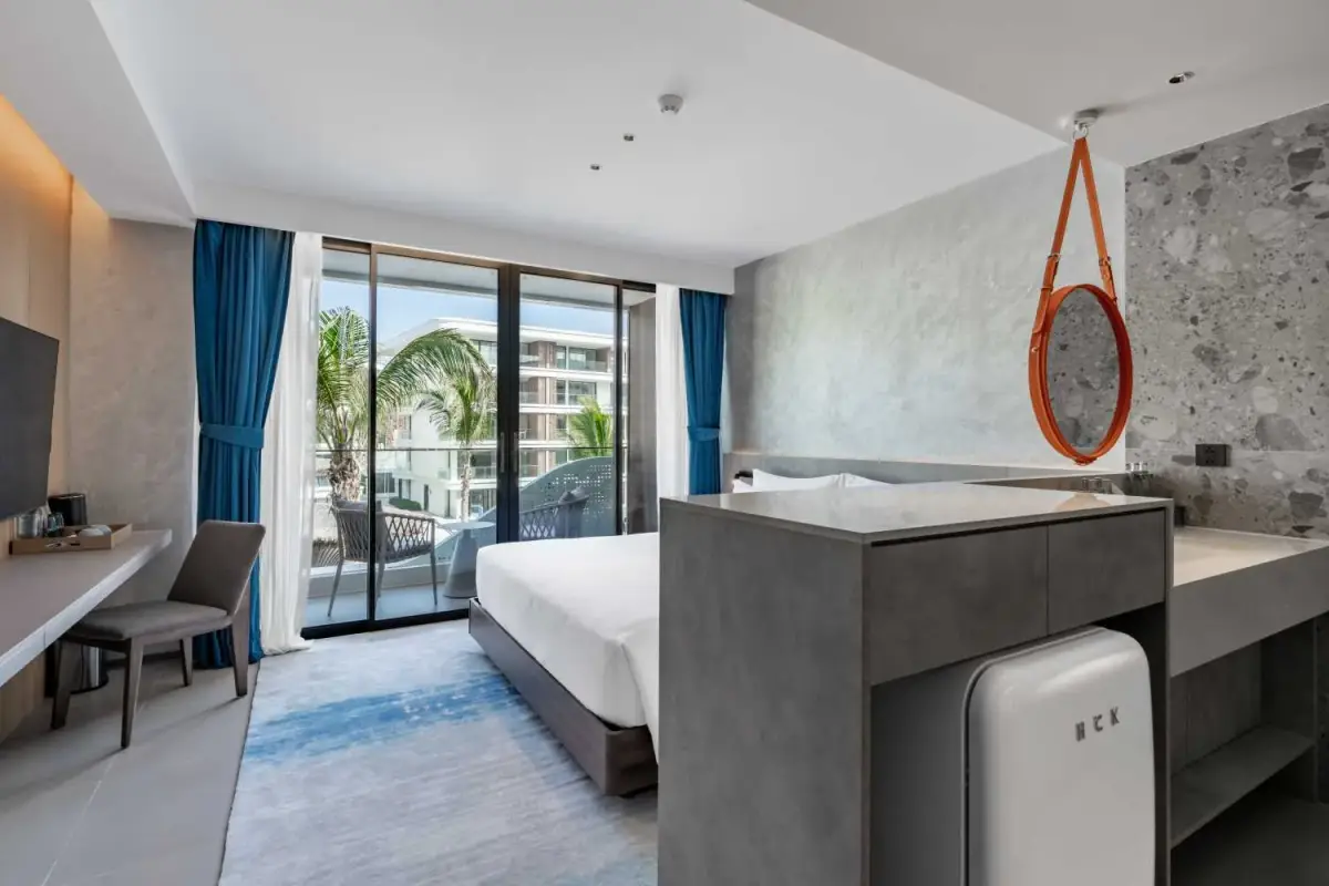 Pool-View Studio, Sunshine Beach Layan — Layan · 3/33