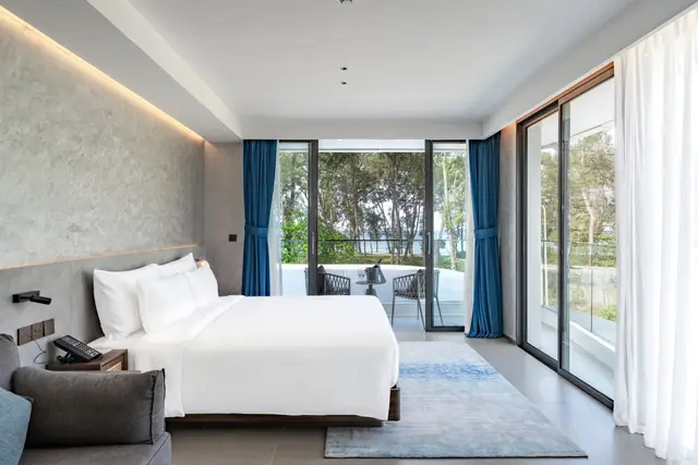 Premier Seaview Room at Kora — Layan