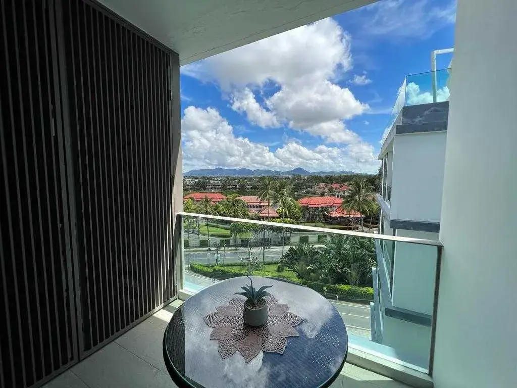 High-Floor 1-Bed Oceanstone, Bang Tao City View — Bang Tao · 4/15