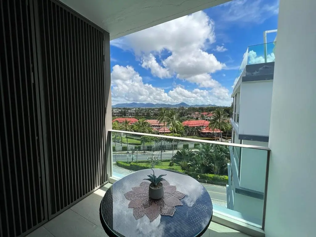 High-Floor 1-Bed Oceanstone, Bang Tao City View — Bang Tao · 4/15