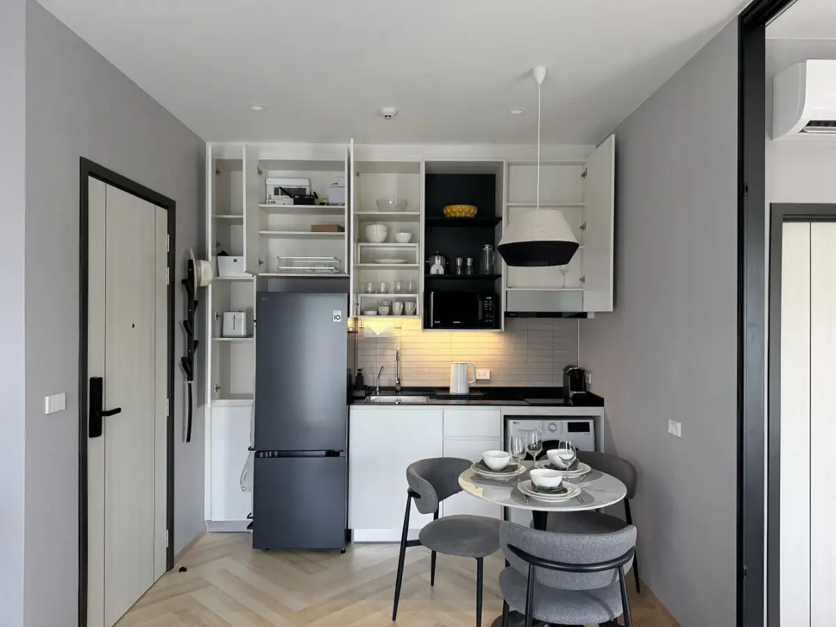 High-Rise 1-Bed, Title Bangtao Legendary Complex — Bang Tao · 4/30