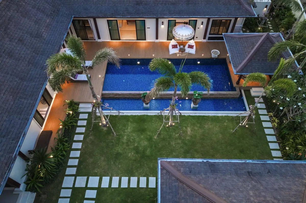 วิลล่า 4 ห้องนอน 700 ตร.ม. Two Villas Oriental Style ลายัน — Layan · 1/58