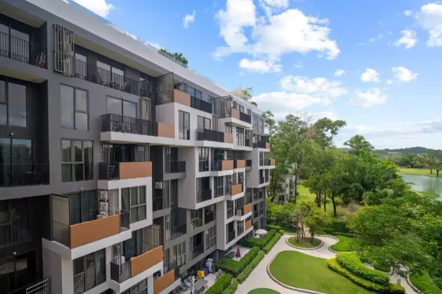 1-Bedroom Apartments, with golf course in Sky Park Aurora project, on Bangtao / Laguna beach — Bang Tao