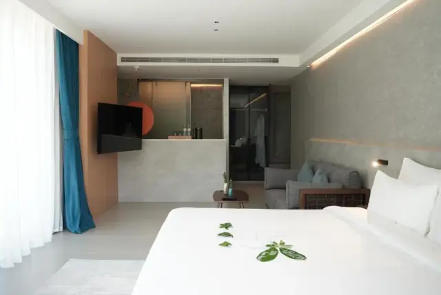 Studio Apartments, with pool view and near the sea in Sunshine Beach by KORA project, on Bangtao / Laguna beach — Layan