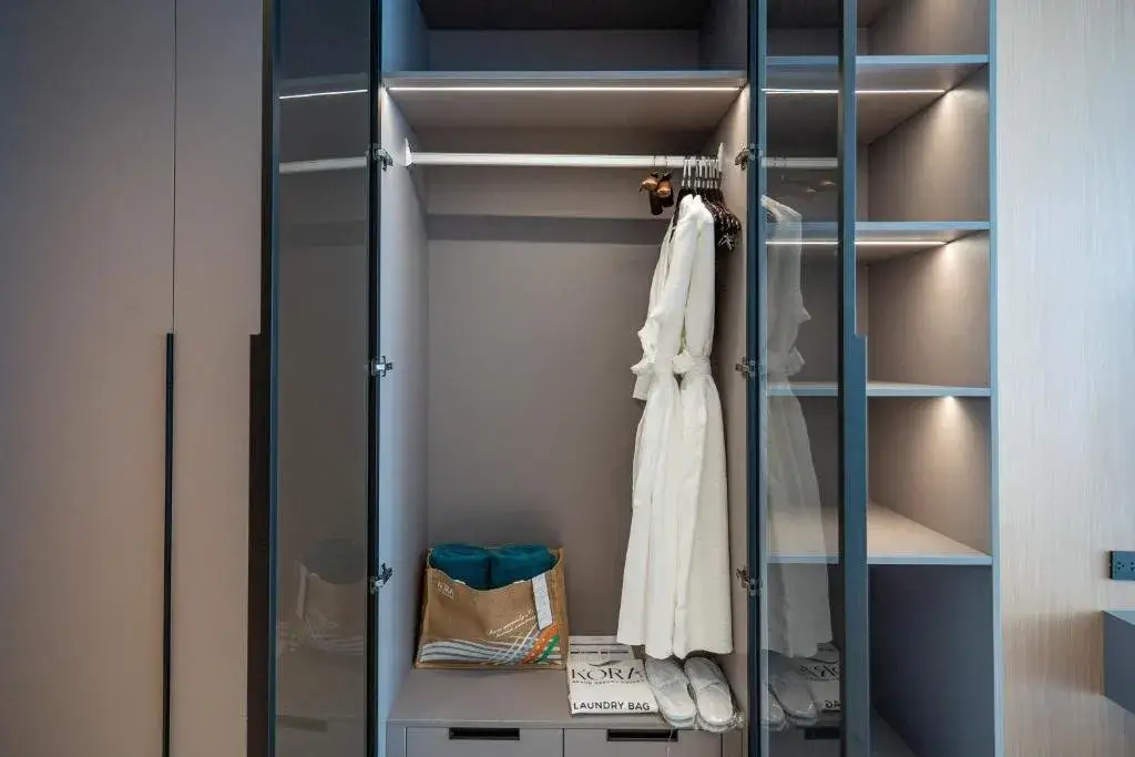 Studio, Sunshine Beach—Larger Format, 46 sqm — Layan · 4/10