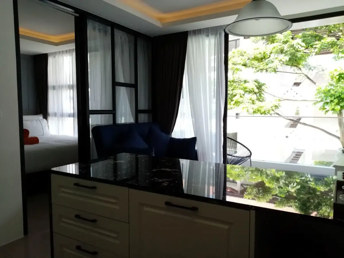 7th-Floor 1-Bed Apartment, Surin — Palmyrah Pool Access — Surin · 3/11