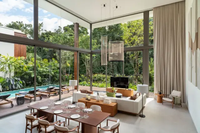 Large 4-Bedroom Villa, with pool view, on Layan Beach beach — Layan