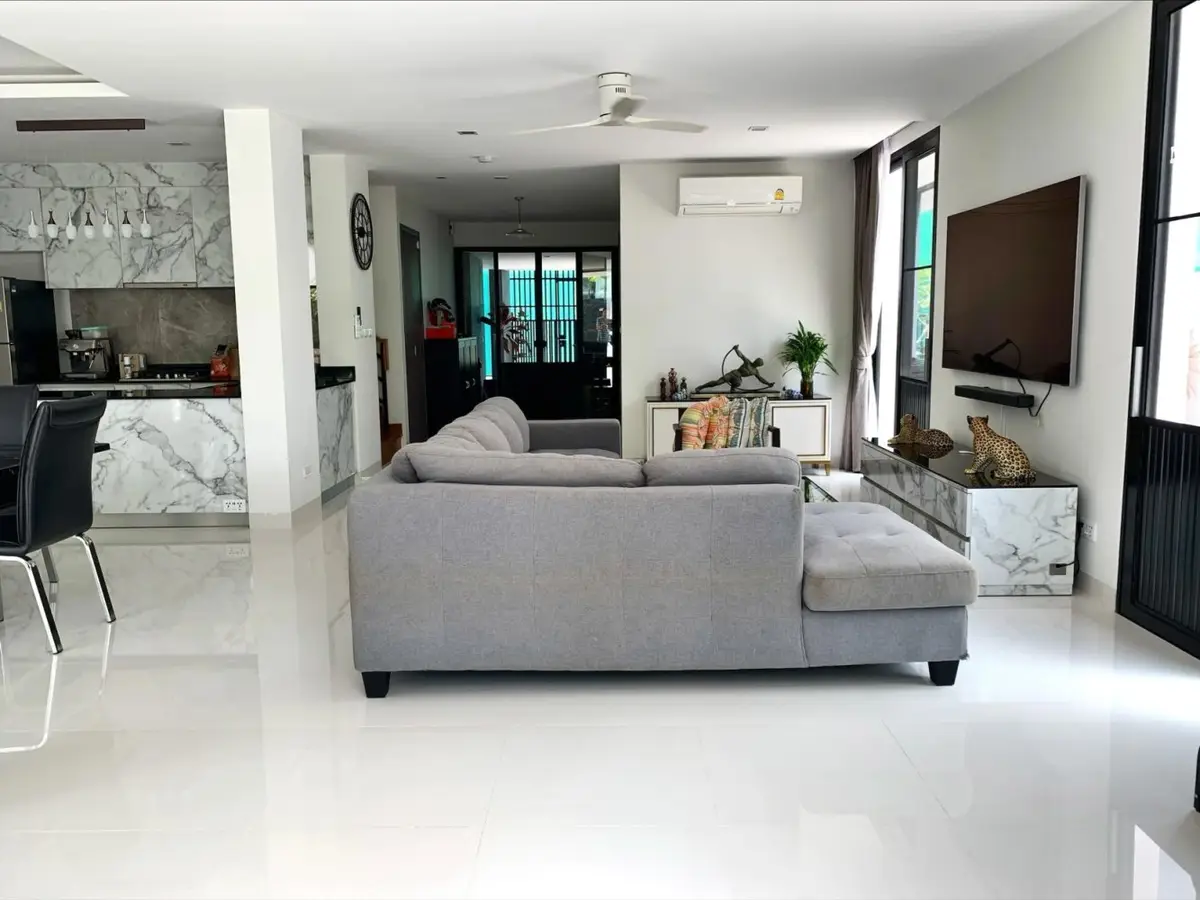 Impressive 6-Bed Villa, Laguna Park Layan — Layan · 3/28