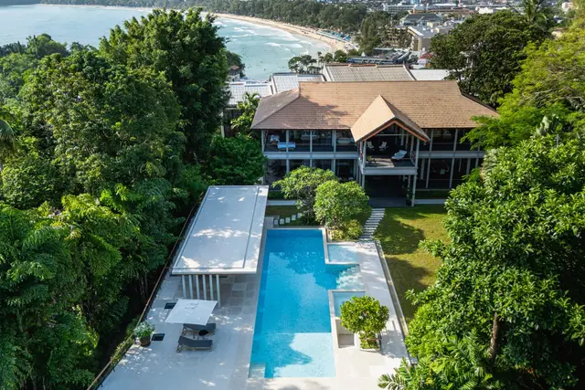 Luxurious, large 6-Bedroom villa, with sea view in Katamanda project, on Kata beach — Kata