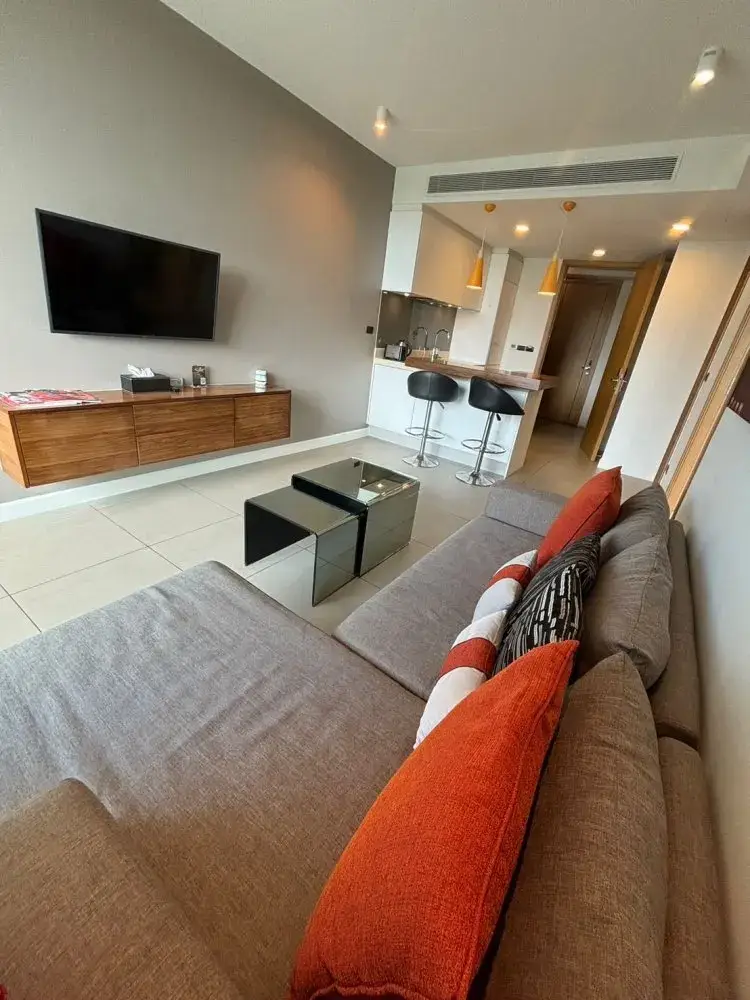 อพาร์ตเมนต์ 1 ห้องนอน Oceanstone ร่วมสมัยพร้อมวิวเมือง — Bang Tao · 4/17