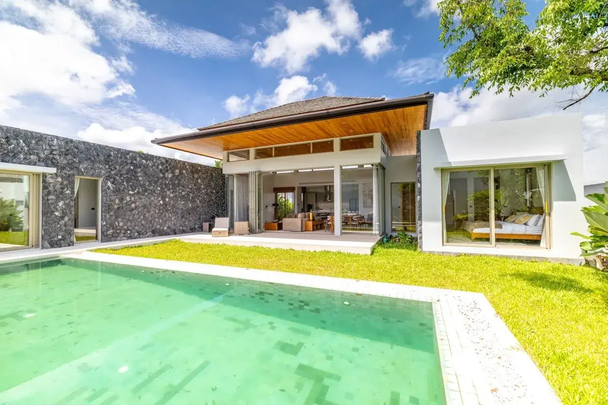 Spacious 4-Bed Botanica Villa with Garden Views — Layan · 1/29