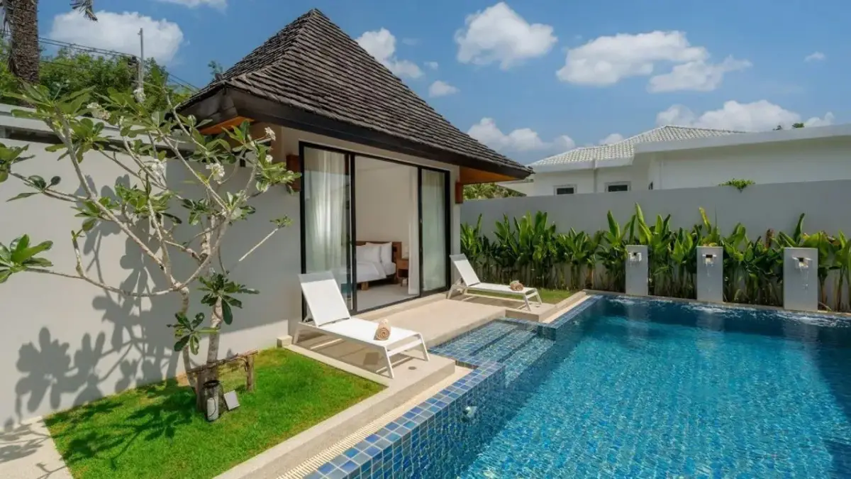วิลล่า 4 ห้องนอน ปรับปรุงใหม่ Anchan Villas Layan — Layan · 2/25