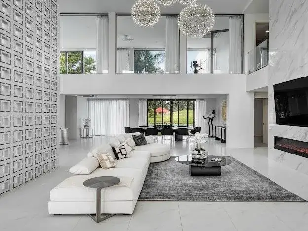 6-Bed Spacious Villa, Laguna Homes Layan Rental — Layan · 2/65