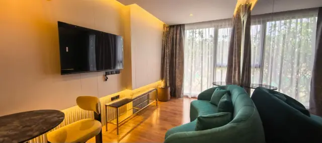 1-Bedroom Apartments, with garden view and near the sea in Bellevue Beachfront Condo project, on Bangtao / Laguna beach — Layan