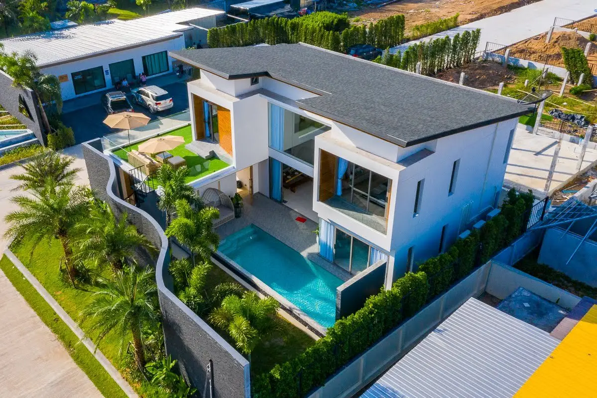 3-Bed Villa in Zenithy, Renovated Kitchen — Cherng Talay · 1/47