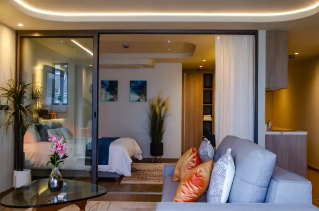 1-Bedroom Apartments, with sea view, on Patong Beach beach — Patong