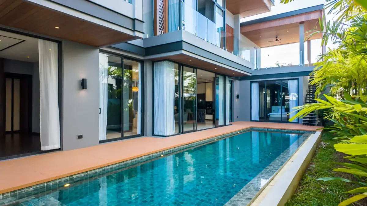 วิลล่า 4 ห้องนอน พร้อมวิว สระน้ำ ในโครงการ The Ozone Villas, บนชายหาด บางเทา/ลากูน่า — Bang Tao · 3/81