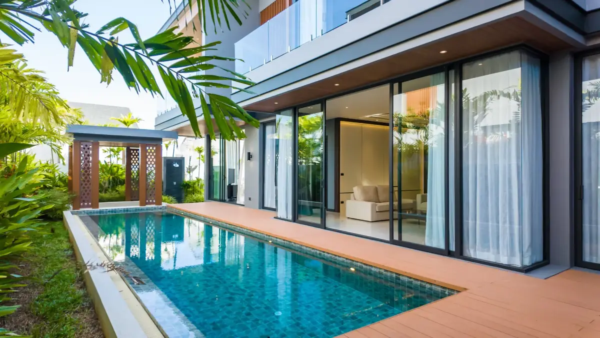 วิลล่า 4 ห้องนอน พร้อมวิว สระน้ำ ในโครงการ The Ozone Villas, บนชายหาด บางเทา/ลากูน่า — Bang Tao · 1/81