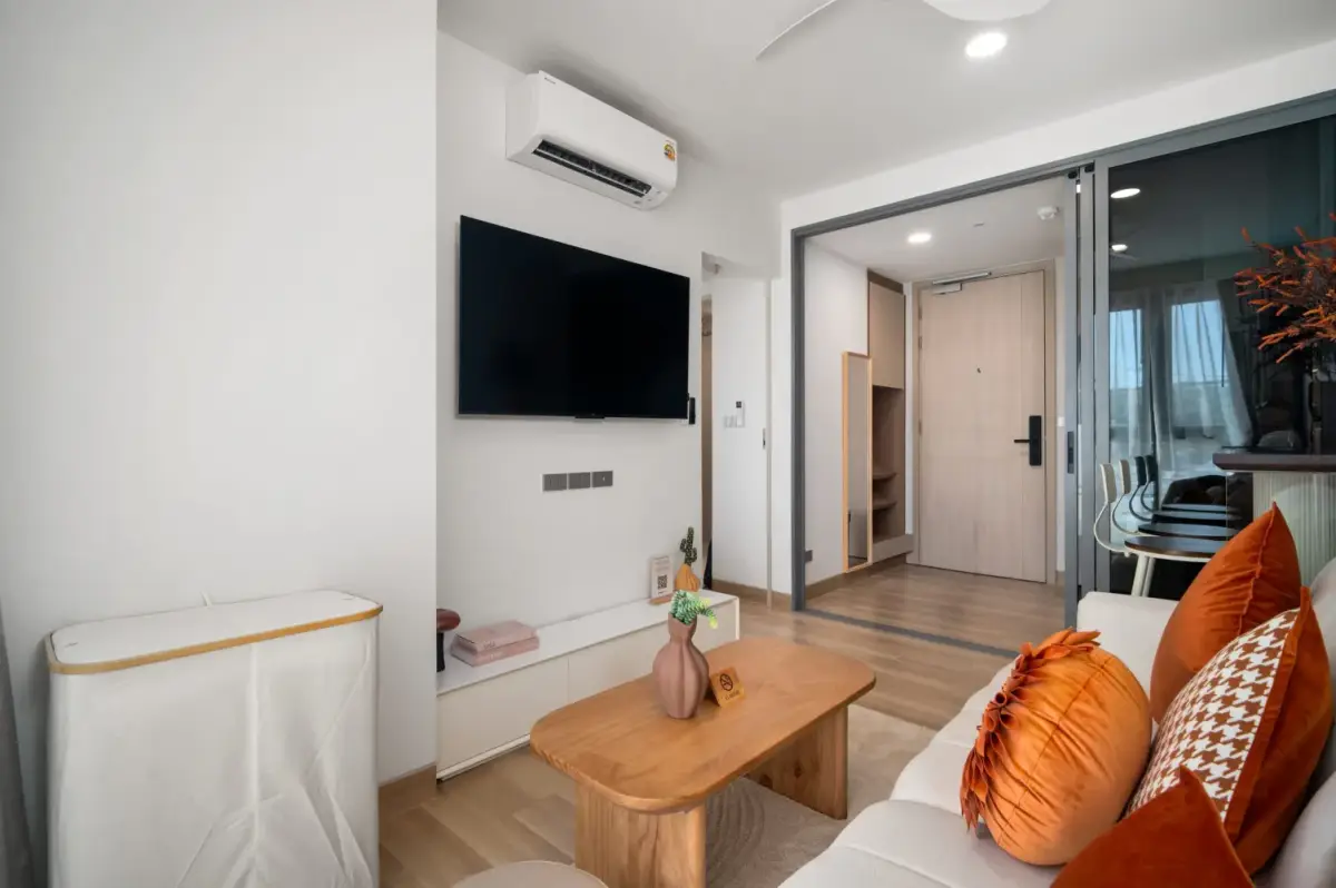 อพาร์ตเมนต์1 1 ห้องนอน พร้อมวิว เออร์เบิน วิว ในโครงการ Sky Park Selesta, บนชายหาด บางเทา/ลากูน่า — Bang Tao · 2/18