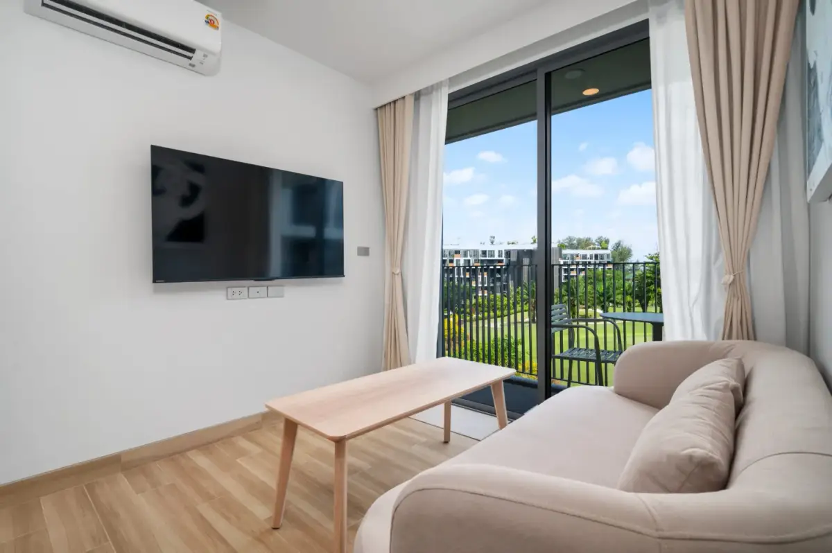 อพาร์ตเมนต์2 1 ห้องนอน พร้อมวิว เออร์เบิน วิว ในโครงการ Sky Park Selesta, บนชายหาด บางเทา/ลากูน่า — Bang Tao · 4/25