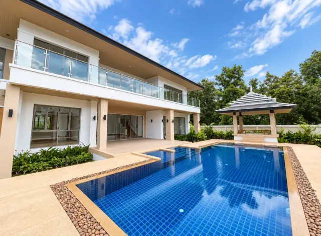 Large 4-Bedroom Villa, with pool view in Laguna Village Residence project, on Bangtao / Laguna beach — Layan