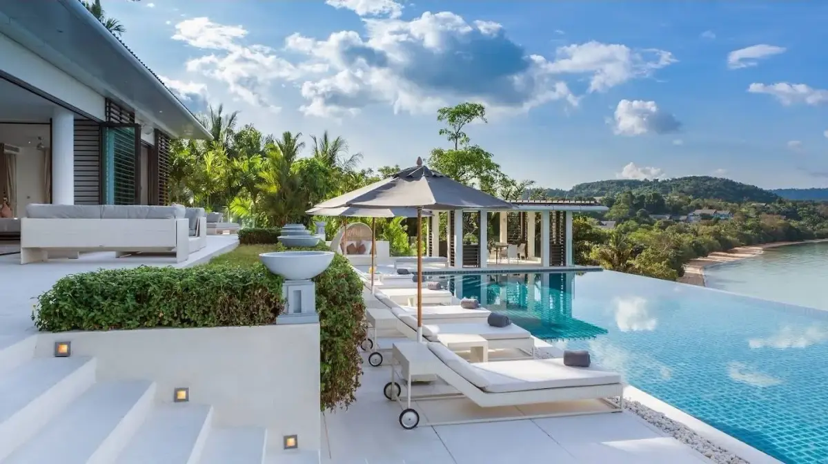 วิลล่า 6 ห้องนอน พร้อมวิว มองเห็นวิวทะเล ในโครงการ Luxury Collection Villas, บนชายหาด Point Yamu — Cape Yamu · 4/43