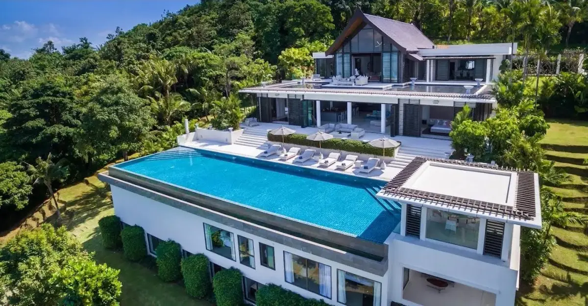 วิลล่า 6 ห้องนอน พร้อมวิว มองเห็นวิวทะเล ในโครงการ Luxury Collection Villas, บนชายหาด Point Yamu — Cape Yamu · 3/43