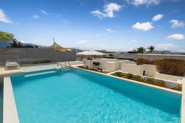 3-Bedroom Penthouse, with sea view and near the sea in Angsana Beachfront Residences project, on Bangtao / Laguna beach — Bang Tao